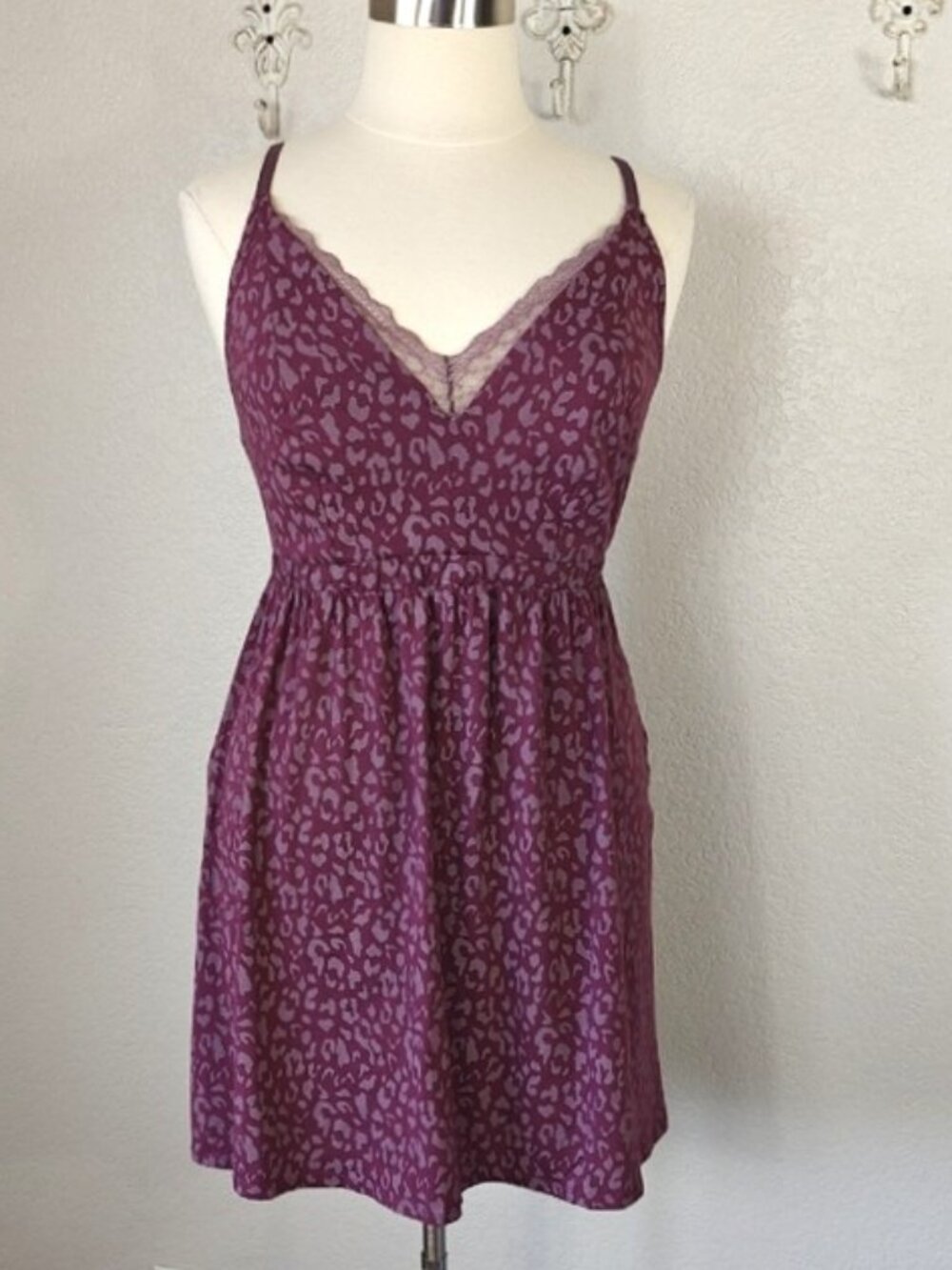Cacique 1X (14/16) Chemise Nightgown Burgundy Animal Print Lace Trim